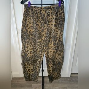 Size L (10) Leopard Print Barrel Leg Jeans Pants